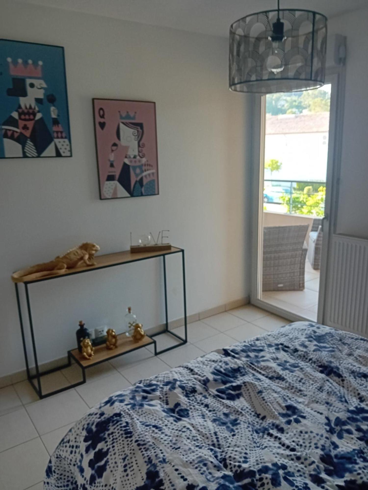 Superbe Appartement T2 Cuers Exterior foto