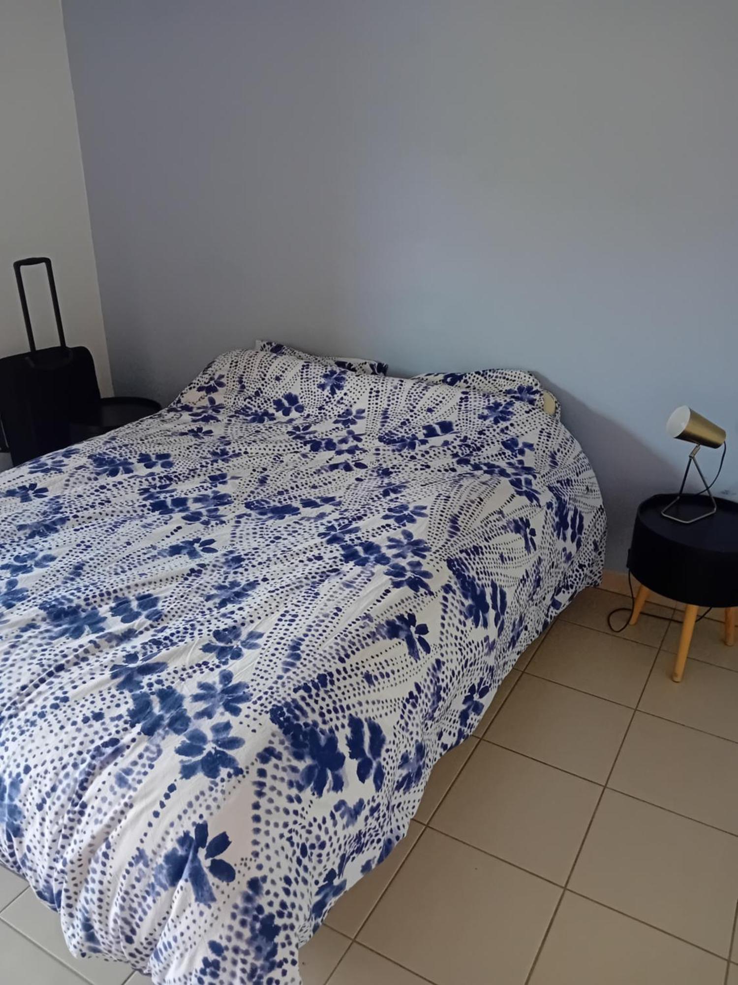 Superbe Appartement T2 Cuers Exterior foto